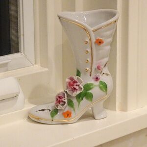 Vintage Victorian Style Royal Crown Porcelain Boot Collectible Shoe Vase Decor